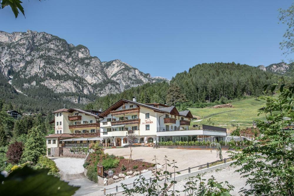 Hotel Dosses Tiers Exteriör bild