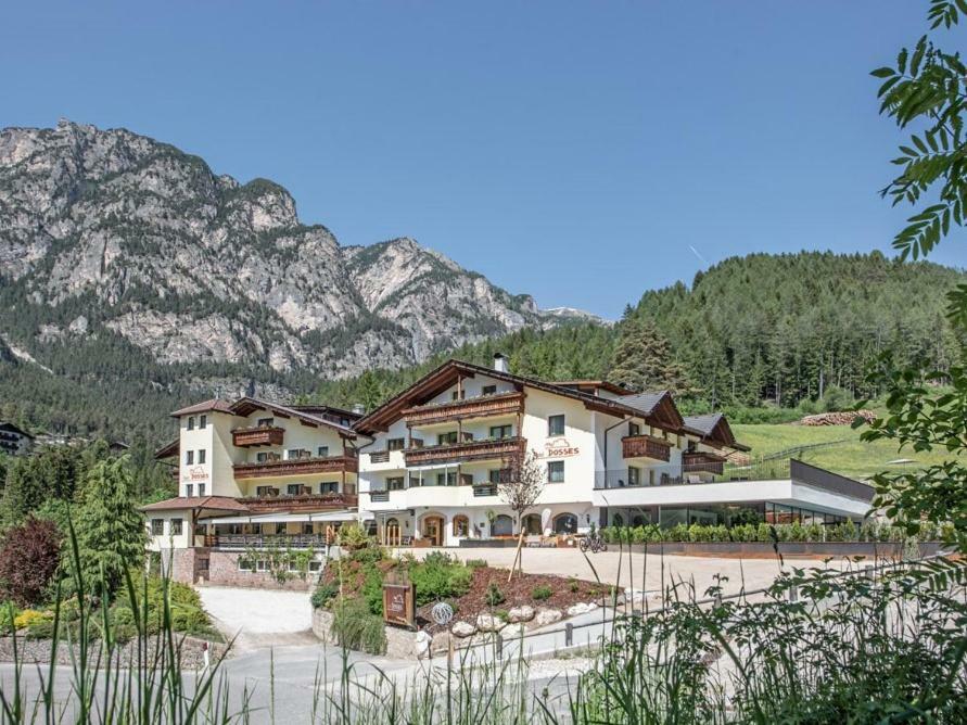 Hotel Dosses Tiers Exteriör bild